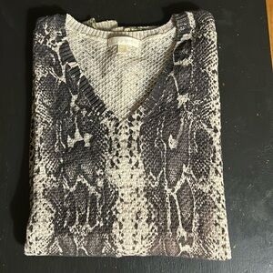 Snake print cotton V-neck sweater